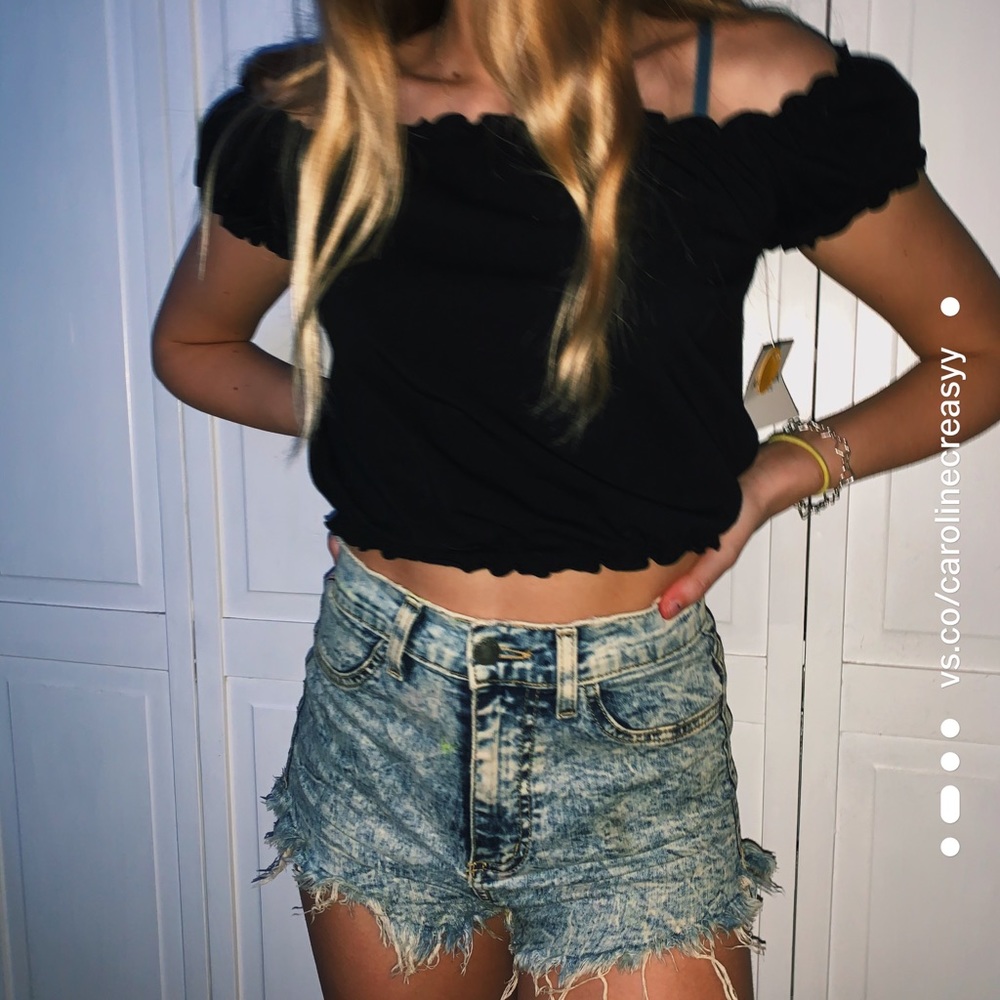 arizona jean comp. off the shoulder top